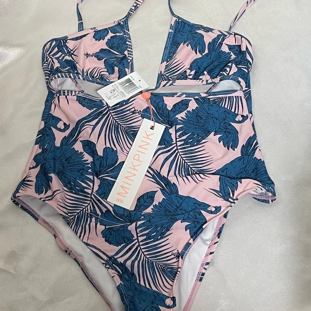 NEW Minkpink hibiscus island one piece M swimsuit womens - Picture 3 of 7